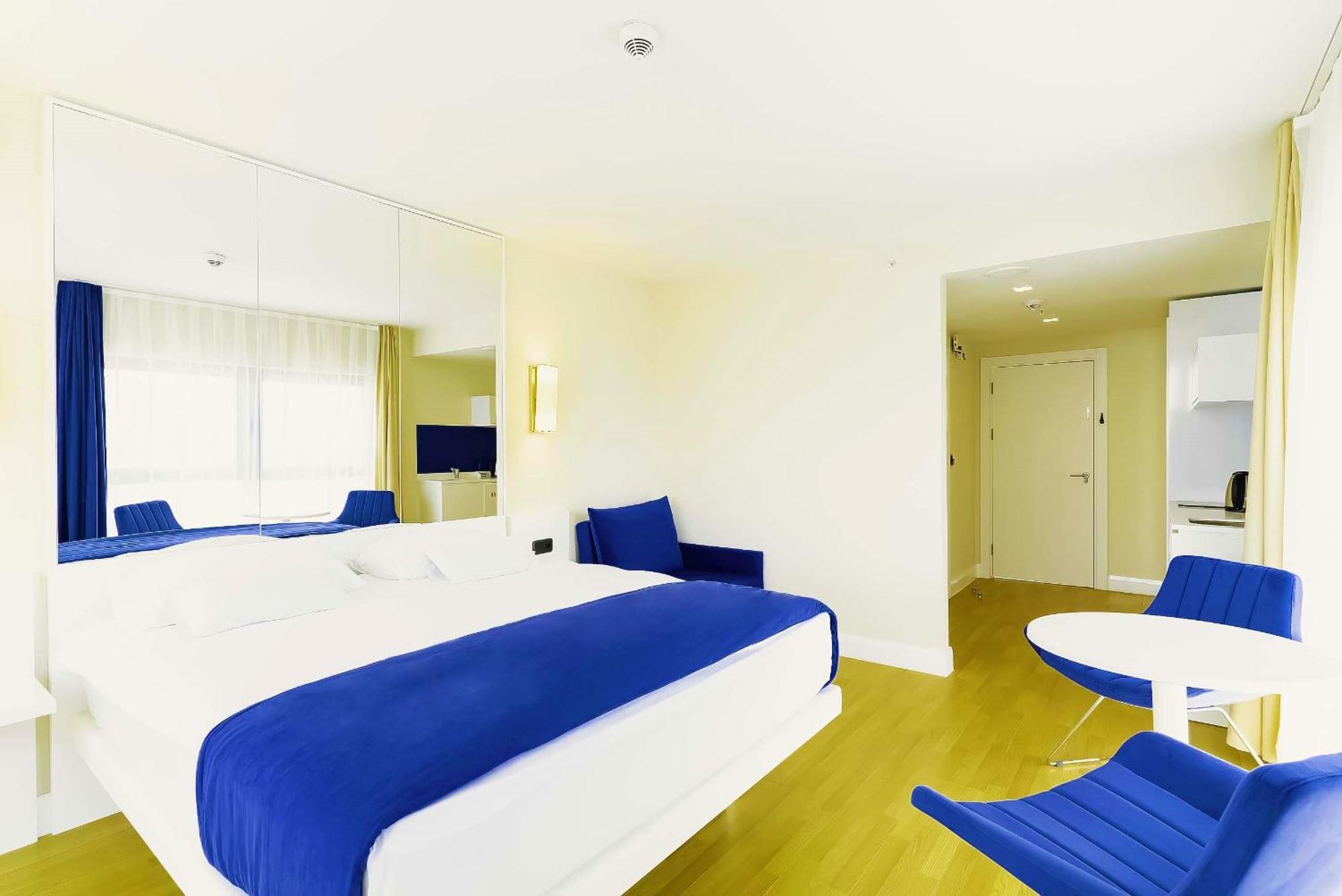 Orbi City Hotel With Sea View Batumi Kültér fotó