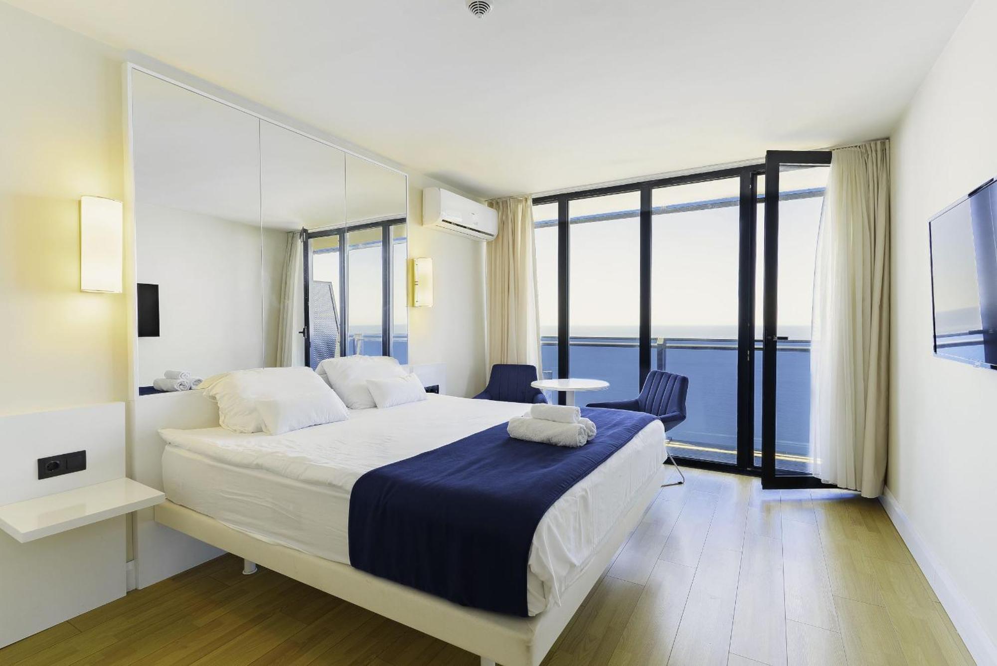 Orbi City Hotel With Sea View Batumi Kültér fotó